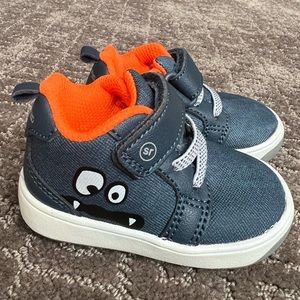 Like new - Stride Rite 360 Reese Sneaker